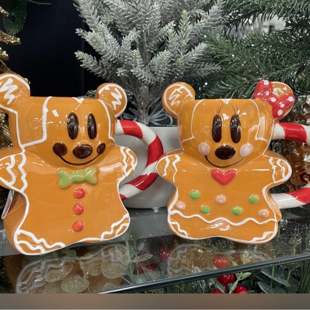 Disney Christmas Mickey & Minnie Gingerbread Ceramic Coffee Mugs Set of 2 NEW